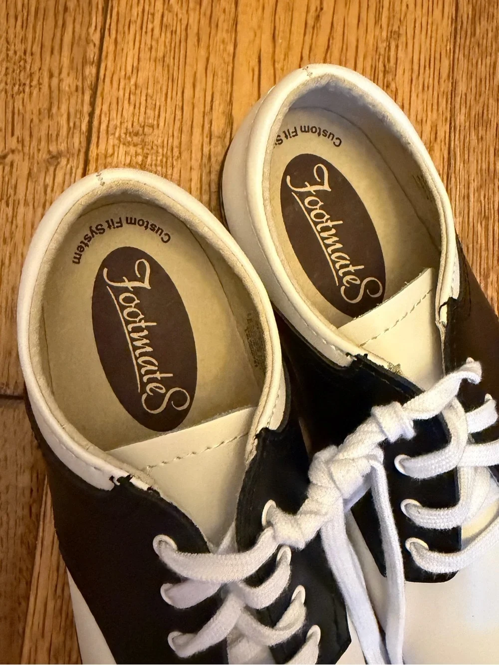 Footmates Saddle Shoes new without tags size 12 smoke pet free home navy white